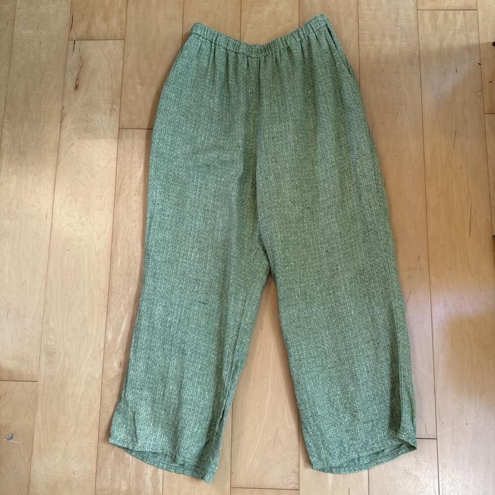 Flax Women's Green Trousers